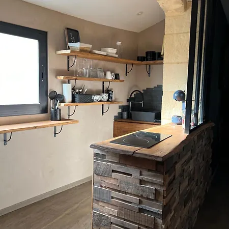 Entier, L&m, Au Centre De Sarlat, Avec Parking Prive Et A 5min De La Cite Medievale Appartement *