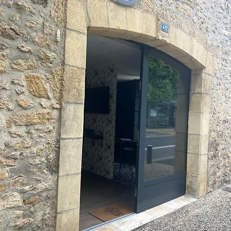 Entier, L&m, Au Centre De Sarlat, Avec Parking Prive Et A 5min De La Cite Medievale Appartement