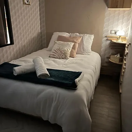 Appartement Entier, L&m, Au Centre De Sarlat, Avec Parking Prive Et A 5min De La Cite Medievale Sarlat